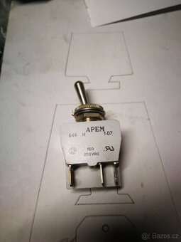 Přepínač APEM 646H,páčkový 250V,15A a KNX-2,hlavice spínací