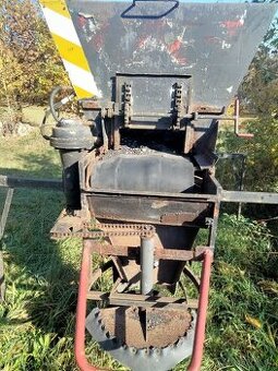 Multicar m25 sypač