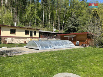 Prodej chalupy, 1047 m², Perštejn