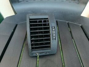 Levý výdech ventilace Octavia II