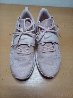 NIKE botasky