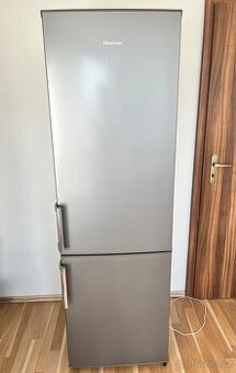 Lednice s mrazakem Hisense 180 cm, Praha 4