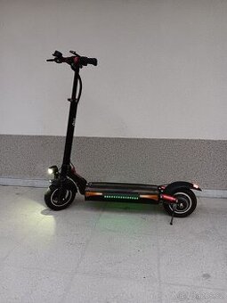 Elektrická koloběžka City Boss GV5, 500 W – výborný stav