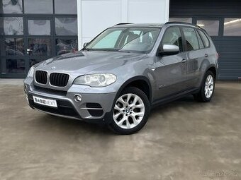 •BMW X5 xDrive30d, Bi-XENON, PDC, TAŽNÉ Z.
