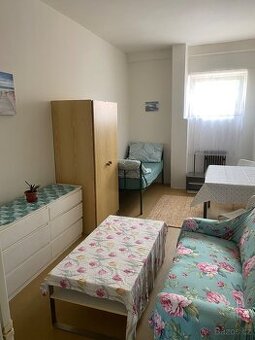 Pronájem 2 lůžkového zařízeného pokoje