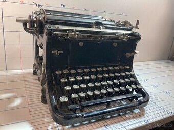stary psaci stroj Continental - funkcni - 1
