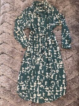 Krásné příjemné košilové šaty v midi délce vel 40, nové