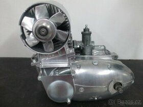 CZ 175 prase motor