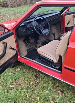 Škoda Rapid 136 - sportovní volant