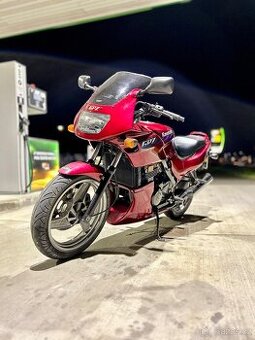 KAWASAKI GPZ 500s  v TP 28kw