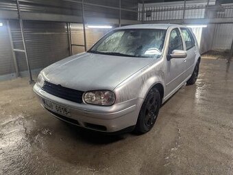 VW Golf 1,6 74kw