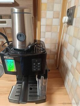 Pákový kávovar Sencor a Mlejnek na kávu