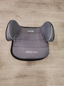 Dětský podsedák do auta