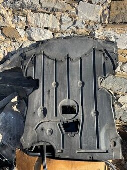 BMW E90 E91 kryt pod motor M paket