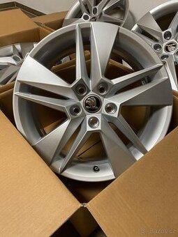 Škoda Superb R17 Merab