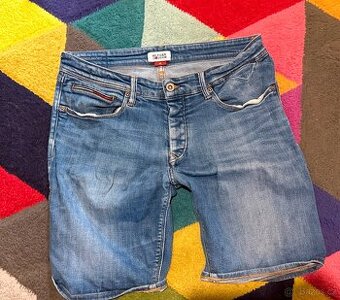 TOMMY HILFIGER DENIM JEANS ŠORTKY -KRAŤASE  W 32 M 💪🏽😍