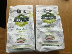 Prodám NEROZBALENÉ granule Brit fresh Duck 5 kg