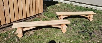 Dřevěná lavice z masivu, lavička z kulatiny, BOROVICE