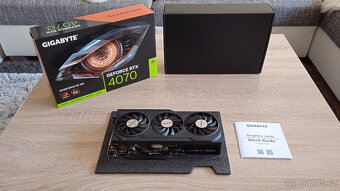GIGABYTE GeForce RTX 4070 WINDFORCE OC 12G - ZAMLUVENO §
