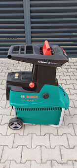 Drtič zahradního odpadu Bosch AXT 25 TC
