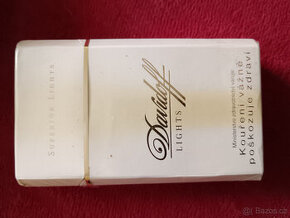 Staré cigarety davidoff - bez polepů (původni 53 Kč)