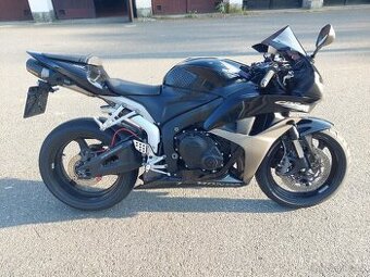 Honda CBR 600 RR PC40