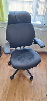 kancelářská zidle humanscale freedom s opěrkou hlavy