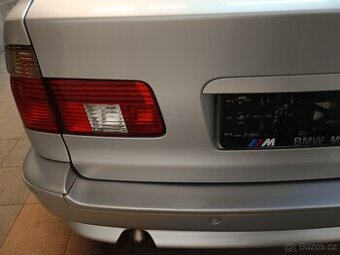 BMW E39 combi -zadni nárazník originál Titan Silber