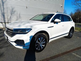 Volkswagen Touareg, 3.0 TDI 210kW ČR Rok výroby: 8/2019
