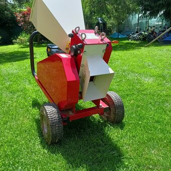Špalíkovač motor 7hp průměr větví cca 5 cm dle dřeva