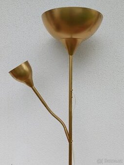 Stojací lampa