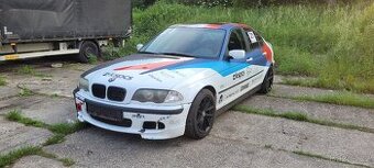 BMW E46 323i