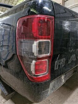 Ford ranger - Levé zadní světlo