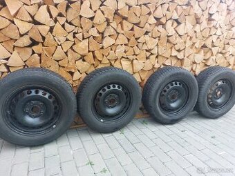 Zimni pneu 195/65 r15 s disky 6Jx15 ET47