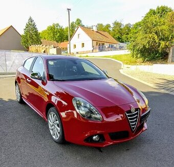 Prodám Alfa Romeo Giulietta 1.4 TB 88kW Destinctive - 1