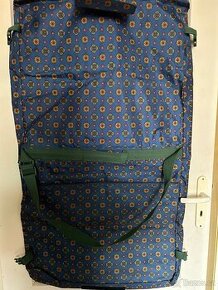 cestovní vák na oblečení