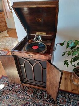 Prodám starožitný gramofon
