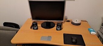 Nabízím pc s Lcd monitorem Windows 10