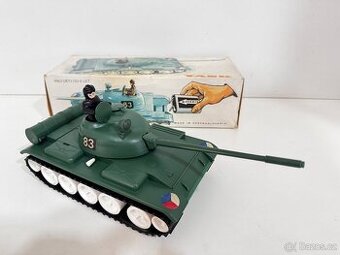 ITES - Stará hračka - Tank T-54