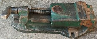 Strojní svěrák s klikou - šířka čelistí 100mm .Dobrý stav