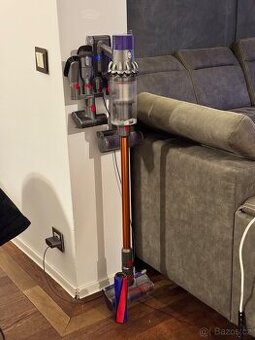 Dyson V10 absolute
