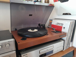 GRAMOFON TESLA NC 450