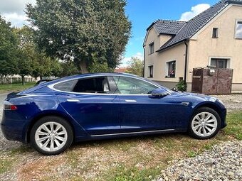 Tesla S 100D