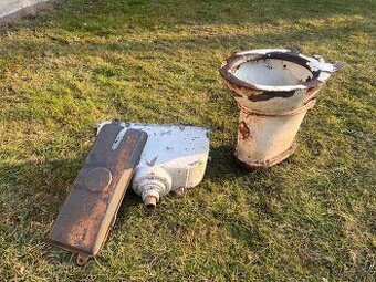 Starý litinový záchod do bunkru