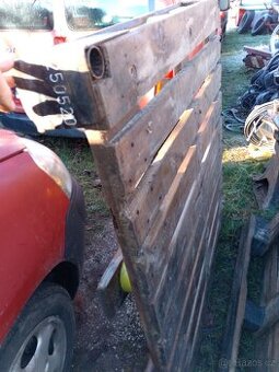 Palety rozměr 118x120cm