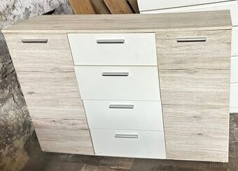 Cena za vše Ložnice-postele, noční stolky, komoda