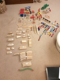 DŘEVĚNÁ VLÁČKODRÁHA BRIO - 1