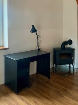 kancelářský / školní stůl