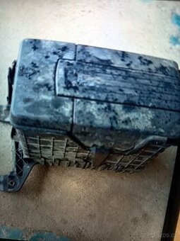 Prodám kryt baterie na škoda Octavia 2