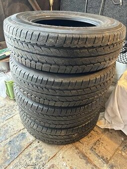 Maxxis vansmart 205/75R16C 113/111R